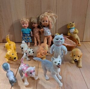 Assorted Small Pet Figurines  14 Pieces Pre-owned